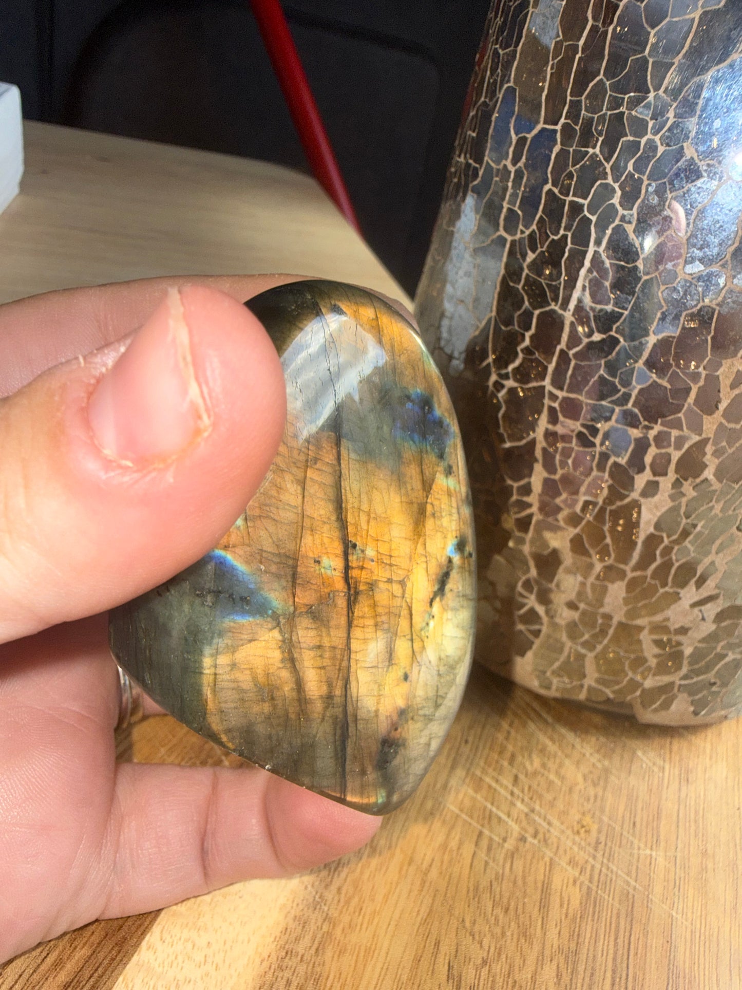 Labradorite k