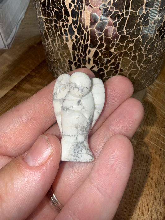 Howlite Angel